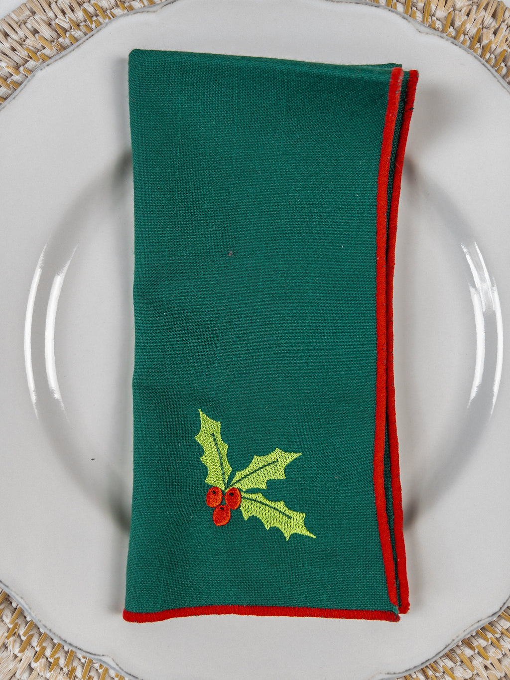 Holly Machine Embroidery Design, Mini Holly Embroidery Design, Christmas Designs for small embroidery, Bean Stitch Holly Design, Fill Stitch