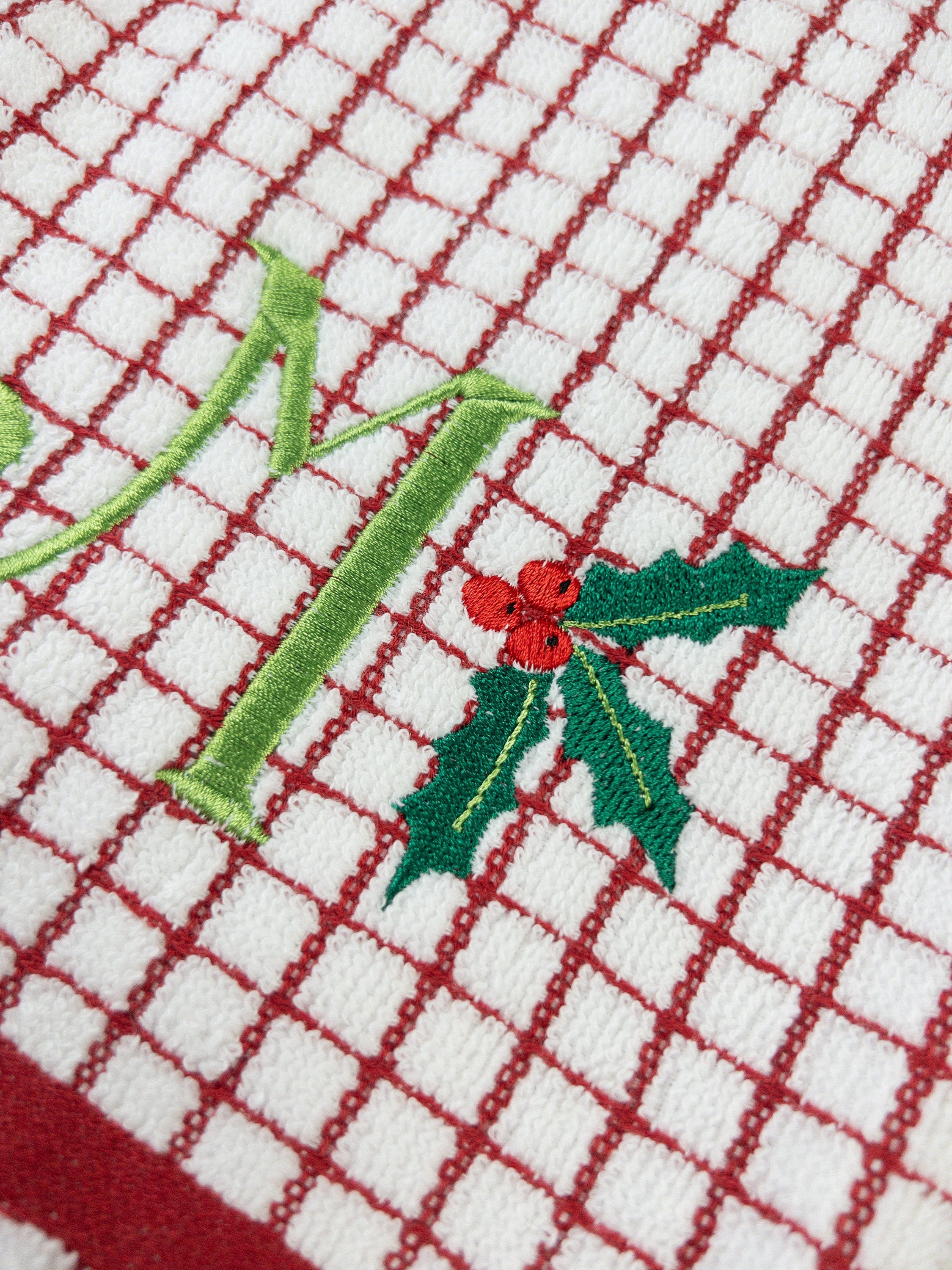 Holly Machine Embroidery Design, Mini Holly Embroidery Design, Christmas Designs for small embroidery, Bean Stitch Holly Design, Fill Stitch